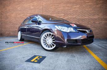 HONDA CIVIC 5 STUD SF05 GLOSS WHITE